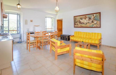 1 Bedroom Amazing Apartment In Ghisoni - Foto 2