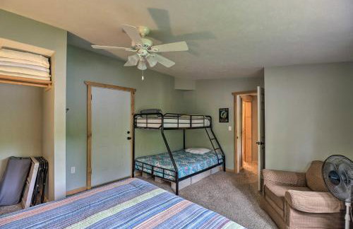 Expansive Cotter Cabin on White River with Deck! - Foto 15