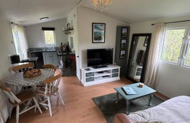 The Lodge, dog friendly rural retreat - Photo 3