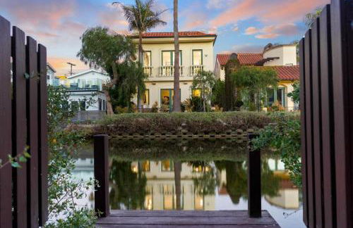 The Canal Escape - canal-front Italian villa - Foto 63