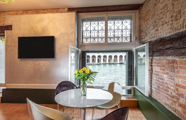 Locanda Leon Bianco on the Grand Canal - Photo 32