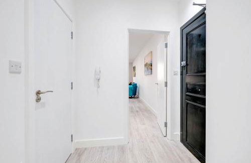 Luxurious 1 Bed Serviced Apartment with Wi-Fi - Photo 69