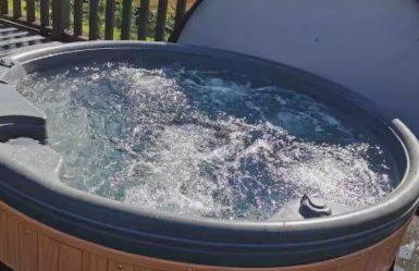 Blackbird Lodge - 2 bed with aircon, hottub, AC, accessible, stunning views - Photo 2