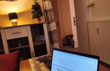 Halle, Bestes in Preis- Leistung- Lage, City, EG, 84 qm, SD, 1- 3 Doppelzimmer, extra für sie kostenlose TV Lounge extra Küche u Bad bis 6 Personen - Foto 36