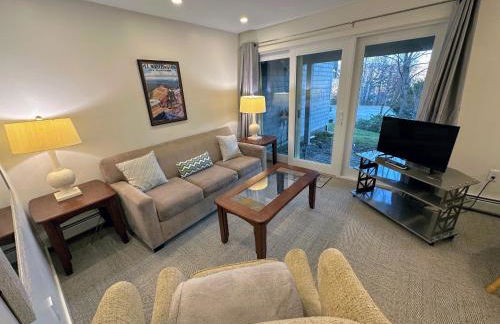 R18 Affordable Ski-in Ski-out Bretton Woods Townhome mountain views - Foto 32
