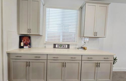 Beautiful Roseville Home - Quiet Neighborhood - Near Galleria Mall - Foto 33