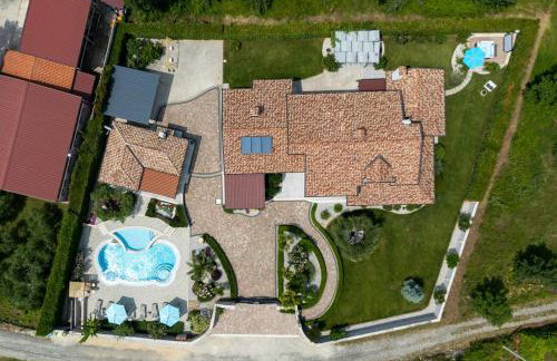 Villa Filton with private pool, sauna, pool and jacuzzi - Foto 51
