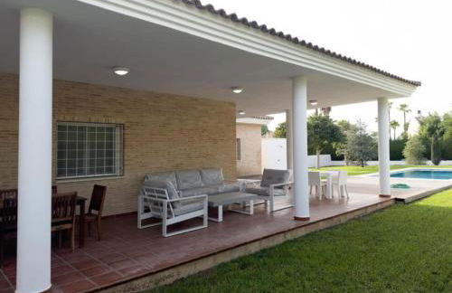 Casa Chalet Villa con piscina, jardín y aire acondicionado cerca de Valencia en La Eliana-L'Eliana - Foto 39