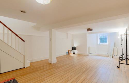 Luxuriously Curated 4BD Home Stoke Newington - Foto 7