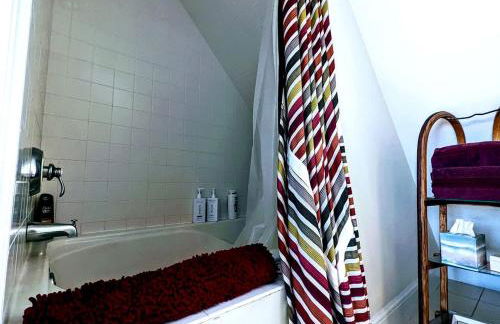 Gorgeous Beach House with Private Beach, Fire Pit & Outdoor Living Near Bar Harbor, Hancock Point Maine - Photo 17