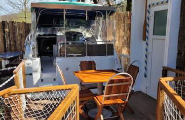 Bateau sur terre près du bassin - Foto 12