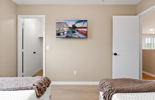 Chill and Relax Luxury Retreat with Pool Spa Game Room and Steam Room - Foto 13