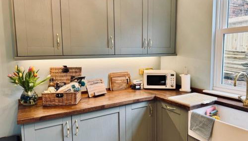 Moody House - Photo 4