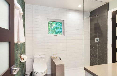 3BD Remodeled Home Near Beach - Foto 26