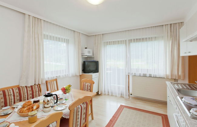 Upscale Apartment in Salzburg With Terrace and Country Views - Foto 28