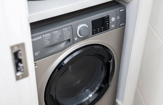 Host Apartments The Roscoe Carriage House - Photo 32