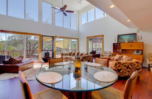 Waterfront Lake Travis Luxury Home with Large Deck! - Foto 8