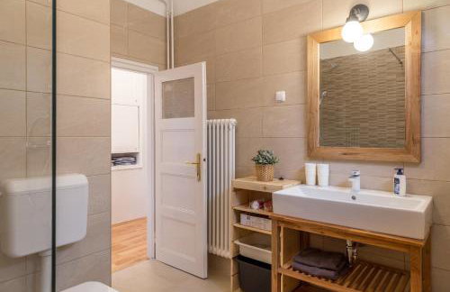 Apartment 7 - Photo 21