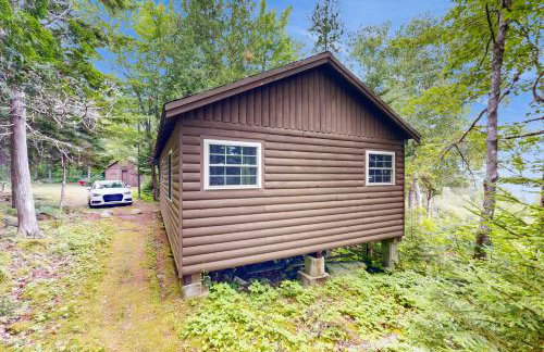 Lake-View Escape! Easy Access to Camden and Belfast - Foto 13