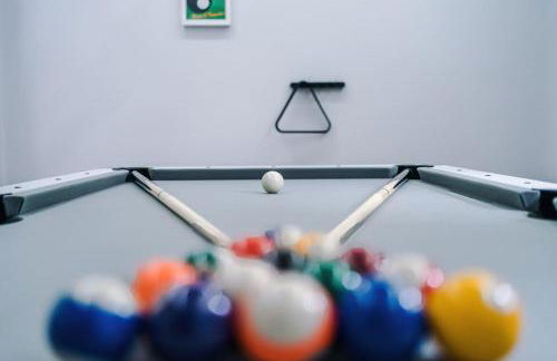 Incredible Home With Games Room, Sleeps 8, Parking Included, Perfect For Groups, Families, Contractors, Professionals - Photo 25