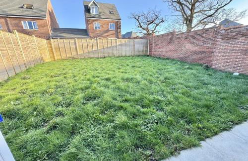 Spacious New 5 Bedroom Home in Swindon - Foto 13