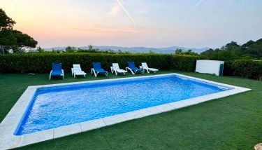 Casa del Roselles - Luxury Flat with Swimming-Pool in Lloret de Mar - Foto 4, sunbed