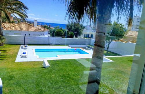 Torreguadiaro Villa - 2 mins walk from the bars and restaurants - Foto 46