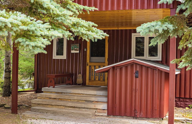 Cozy Riverside Getaway Pine Bend Cottage - Foto 22