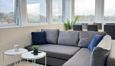 Two Bedroom Flat by Brookland Stays Serviced Accommodation Short Lets Leeds with Free WiFi - Foto 2