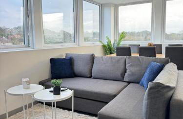 Two Bedroom Flat by Brookland Stays Serviced Accommodation Short Lets Leeds with Free WiFi - Foto 2
