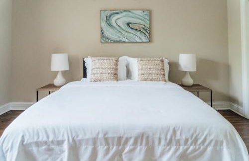 Spacious 2BR Apartment near Airport - Central Charming - Foto 10