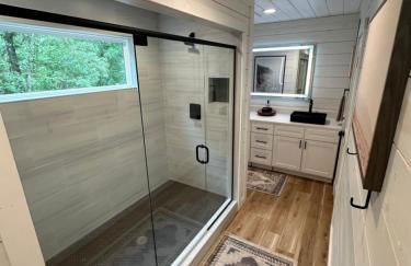 the RISER - BRAND NEW Modern Cabin in Broken Bow - Foto 64