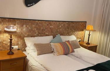 Traveler's Beach Apartment with sea view, free coffee & parking - Photo 4