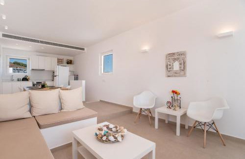 Deluxe Maisonette With Private Jacuzzi - Photo 59