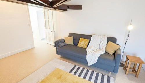 Studio spacieux avec bureau - Calme & Proche Lyon - Foto 1