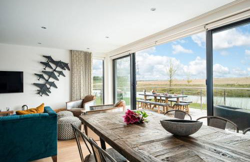 Woodsford WI22 Silverlake Dorset. Lake access. - Photo 8