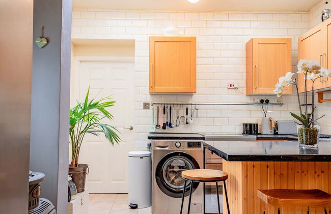 Host Stay Over the Bridge Cottage - Foto 3