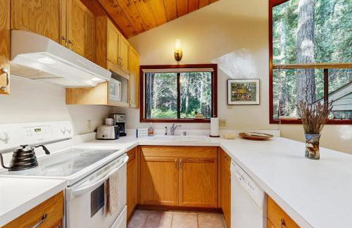 Deep Woods Hideaway - Photo 10