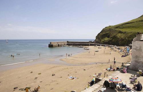 Gorgeous Cottage Parking Short Walk to Beach - Foto 31