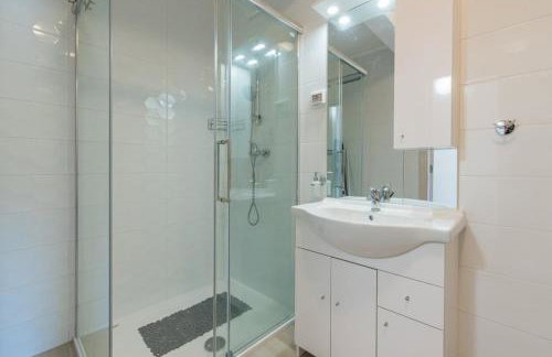 Irma Apartment - Photo 10