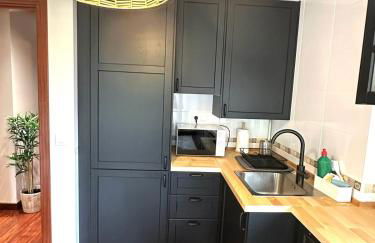 Reformado con Piscina y Jardín - Foto 12