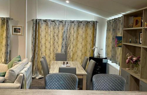 Elegant Lodge in Peaceful Holiday Resort - Photo 6