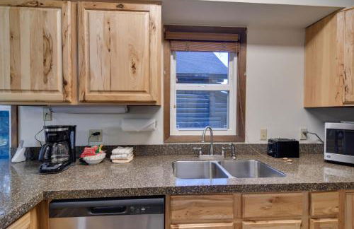 Woodsy Winter Park Condo with Pool and Hot Tub Access - Foto 10