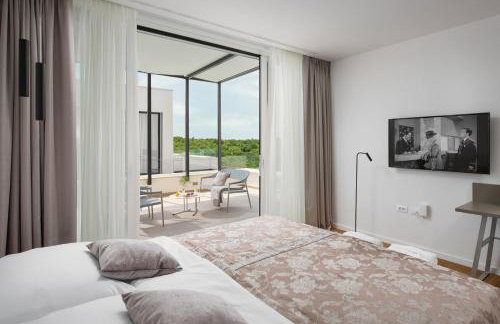 Design Villa Noble with Spa - Photo 32