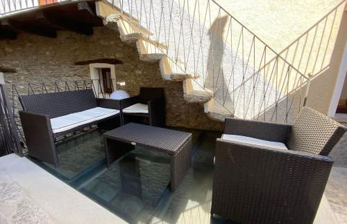 Independent Stone House with Lake View - Photo 22