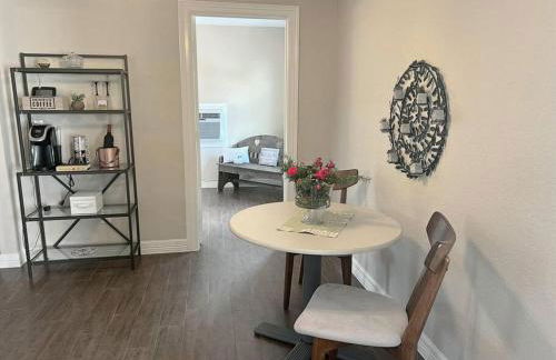 Quiet, Cozy Guesthouse with privacy - Photo 2