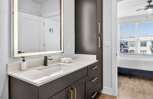 Comfy and Stylish1BD Close to Raymond James - Foto 30