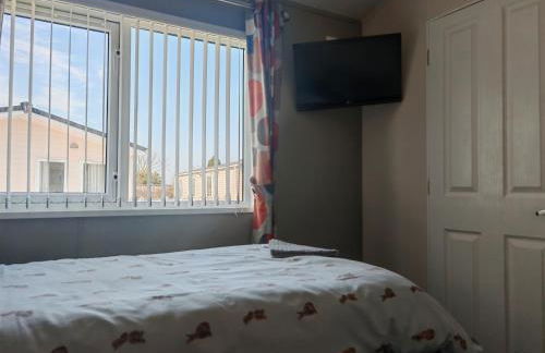 Manor Park Dog Friendly 2 bed, 6 berth Lodge with decking 600 Yard's From The Beach In Hunstanton - Foto 18