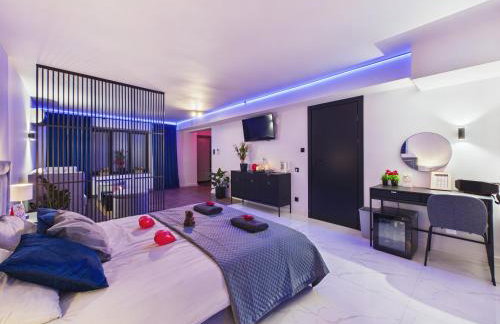 Jacuzzi LoveAparts Marki Romantic Getaway - Photo 2