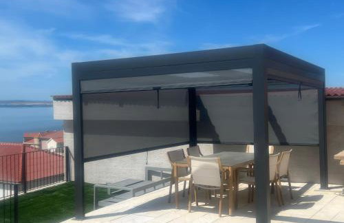 Newly built Villa MarVista with 4 bedrooms,infinity pool & stunning sea and mountain views - Photo 11